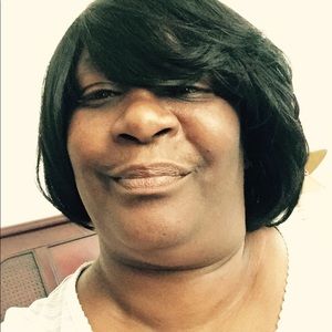 Meet your Posher, Cynthia